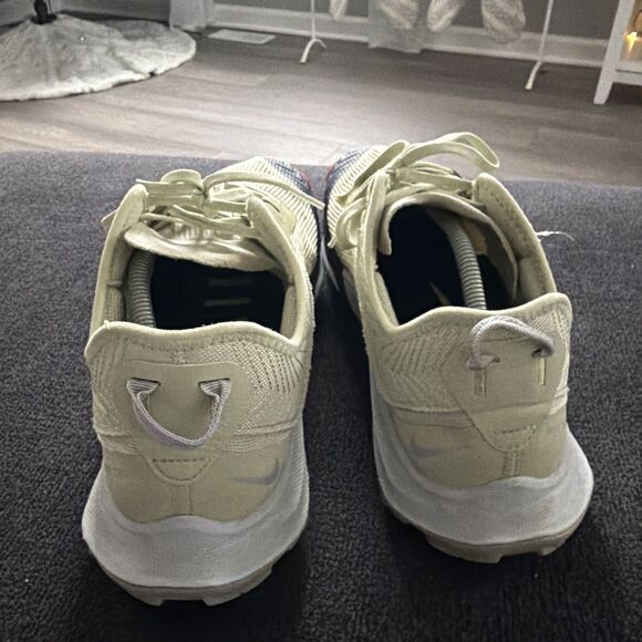 Nike Air Zoom Terra Kiger 8 Olive Aura Mens Size 13 DH0649-300 Trail Sneakers - Picture 4 of 7